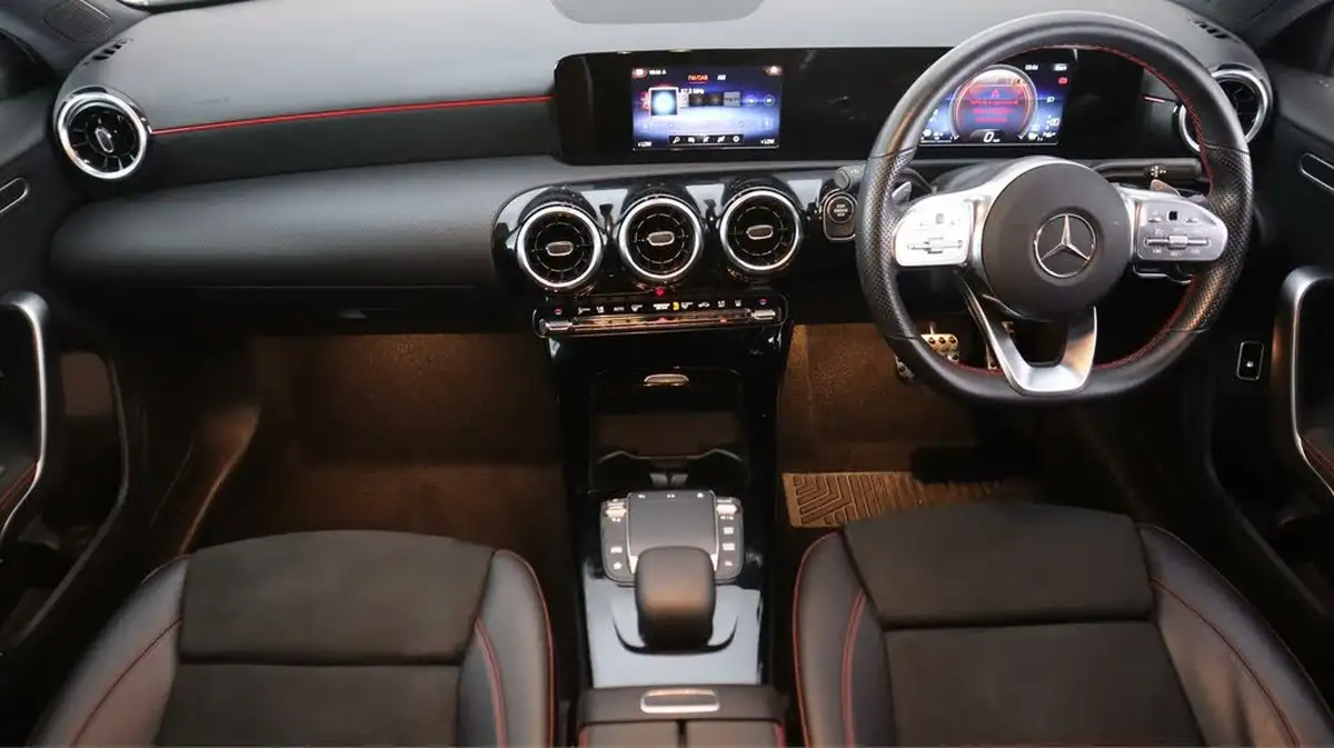 2021-mercedes-benz-a-class-13-a250e-amg-line-hatchback-5d-big-12