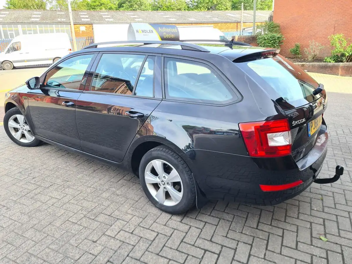2016-skoda-octavia-20tdi-se-l-estate-big-12