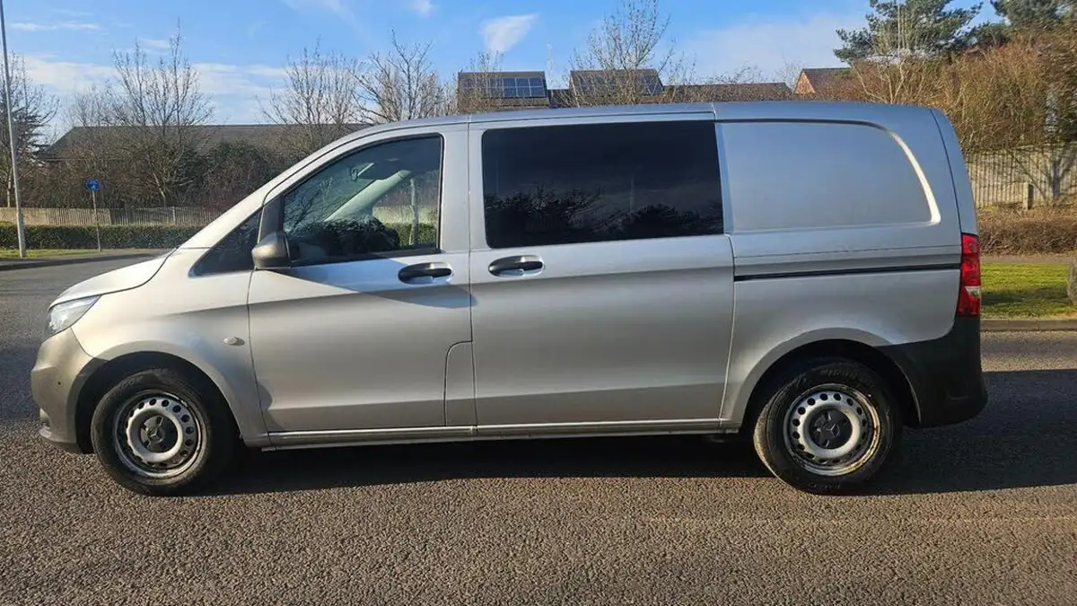 2016-mercedes-benz-vito-21cdi-114-bluetec-crewcab-compact-big-4