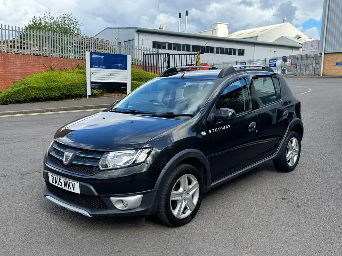 2015-dacia-sandero-stepway-09-laureate-big-9
