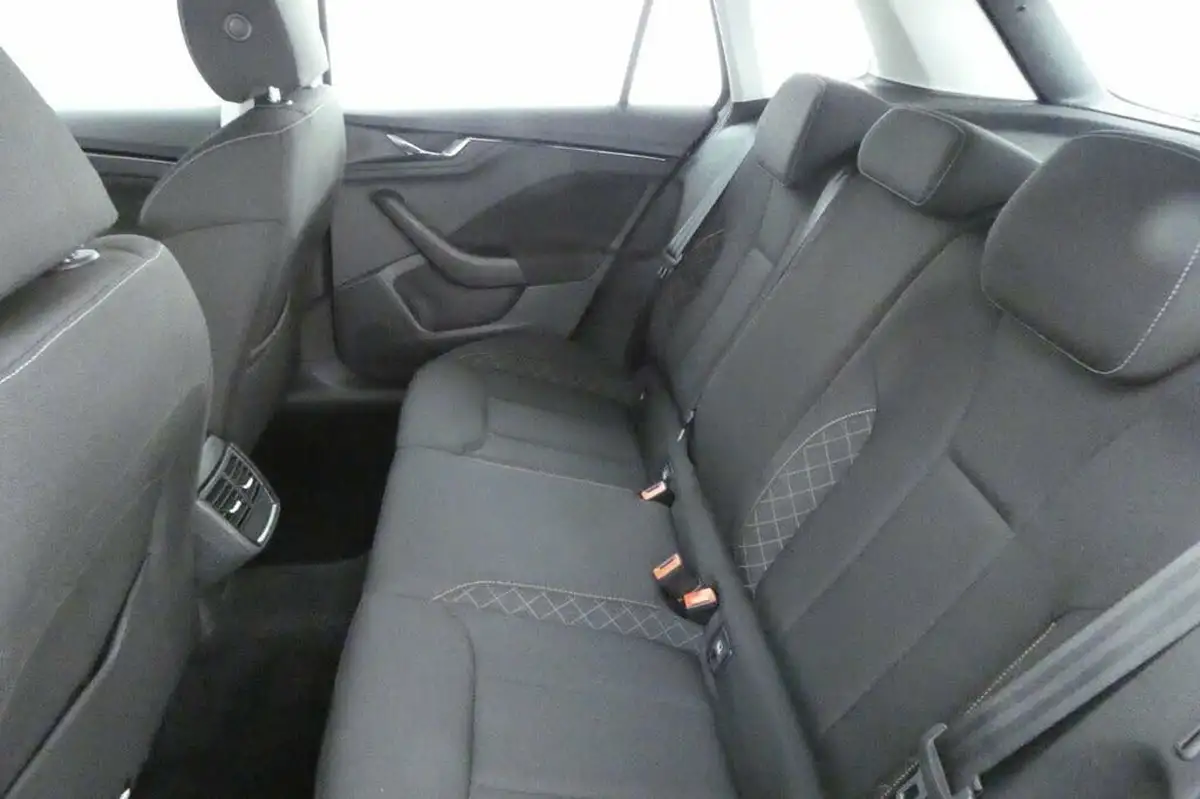 2021-skoda-kamiq-10-tsi-se-109ps-big-22