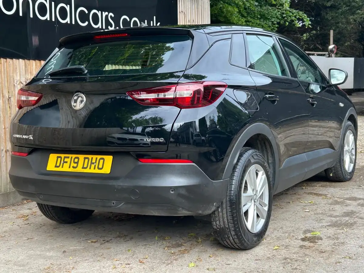 2019-vauxhall-grandland-x-12-se-ss-big-15