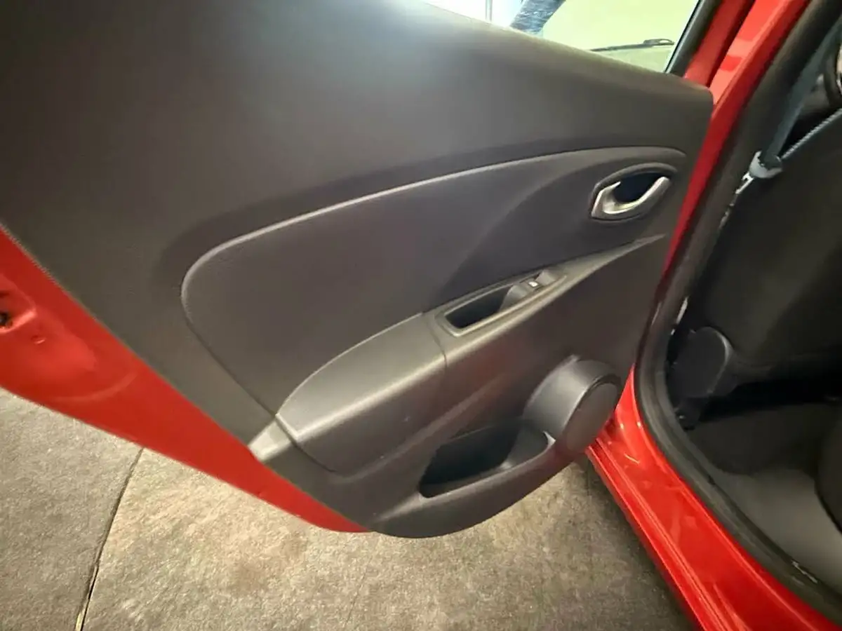 2015-renault-clio-09-dynamique-s-big-41