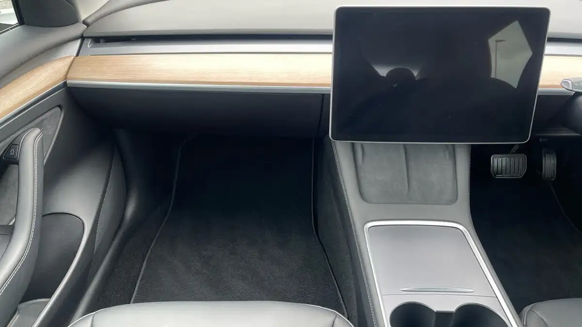 2021-tesla-model-3-e-standard-plus-big-11