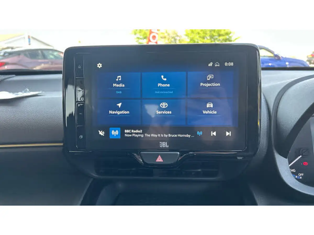 2022-toyota-yaris-cross-15-vvt-i-dynamic-big-30