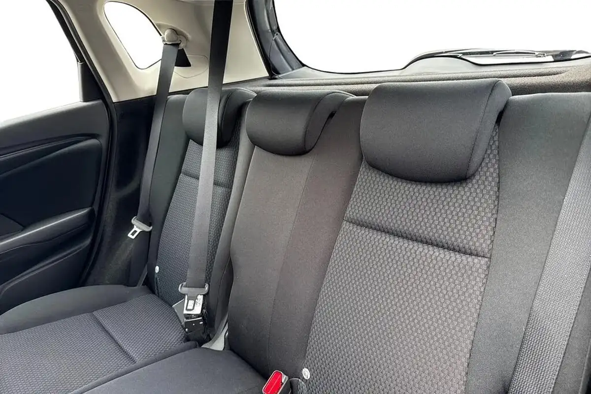 2020-honda-jazz-13-i-vtec-s-big-7