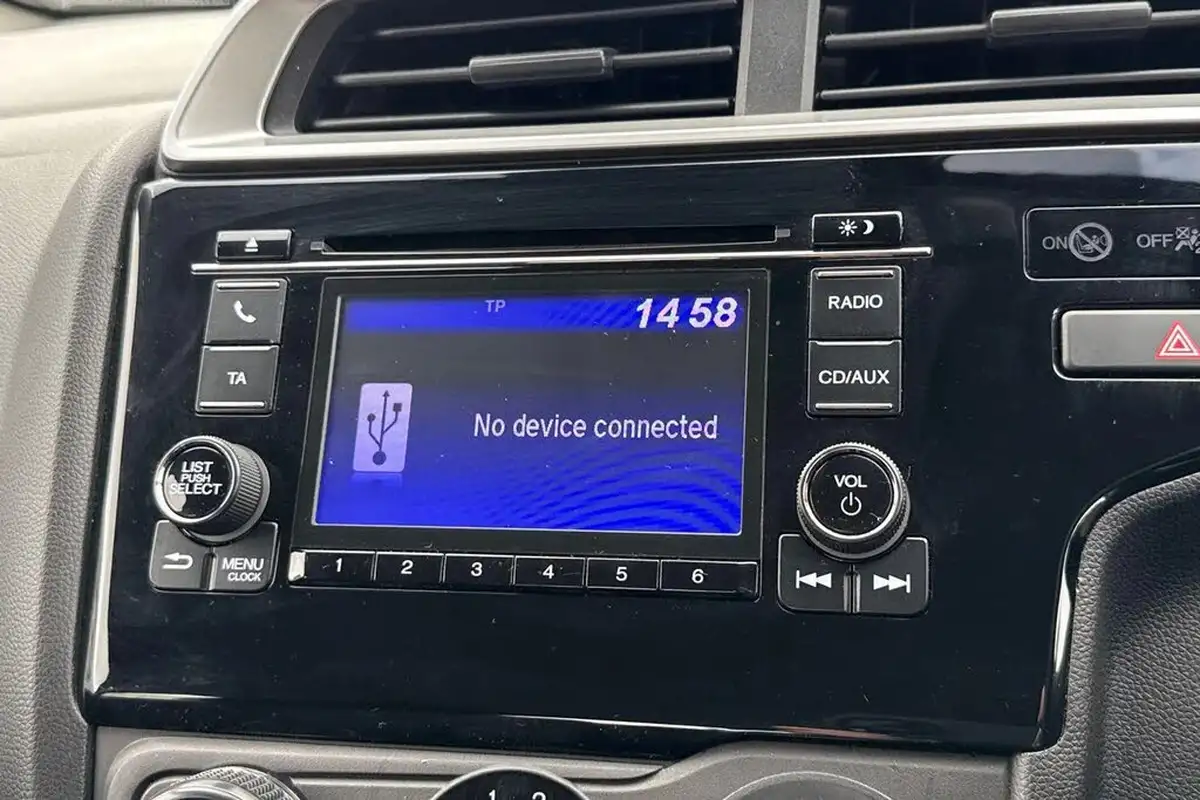 2020-honda-jazz-13-i-vtec-s-big-31