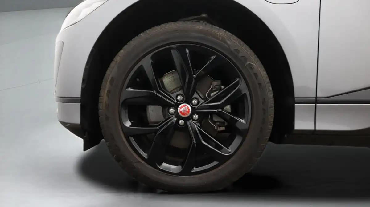2022-jaguar-i-pace-ev400-black-big-18