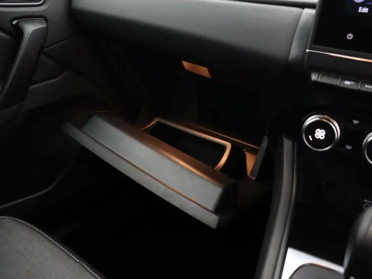 2022-renault-captur-13-tce-iconic-edition-edc-auto-big-46