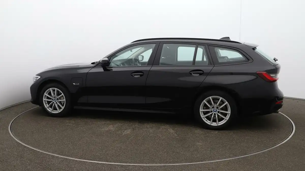 2022-bmw-3-series-20-330e-se-pro-touring-5d-big-50