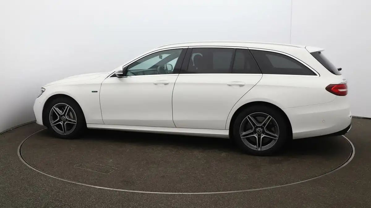 2021-mercedes-benz-e-class-20d-e300de-amg-line-edition-estate-5d-big-58