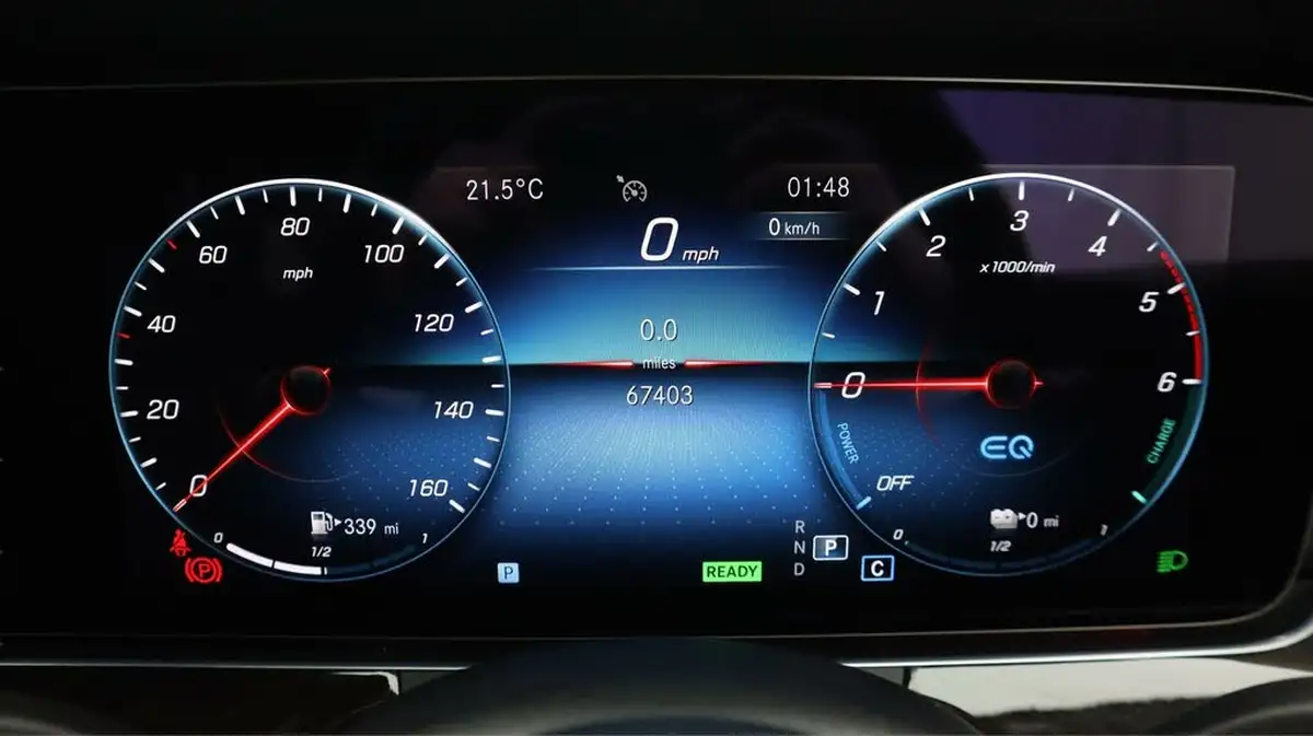 2021-mercedes-benz-e-class-20d-e300de-amg-line-edition-estate-5d-big-10