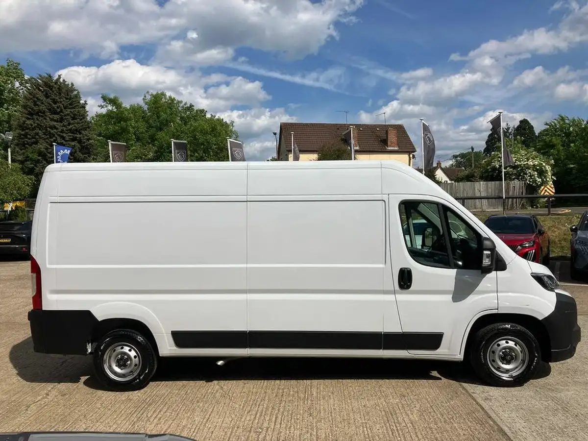 2024-citroen-relay-big-33