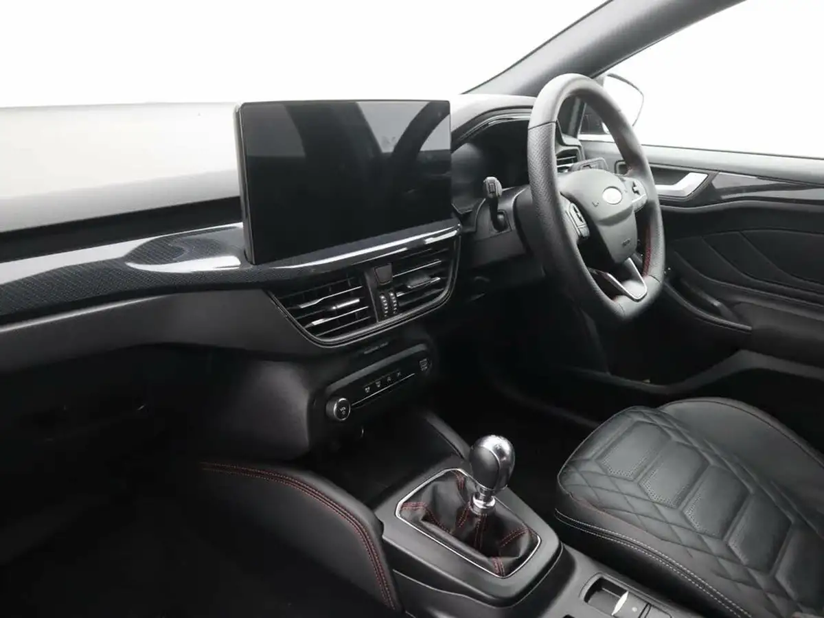 2024-ford-focus-10t-st-line-x-125ps-hatchback-big-12