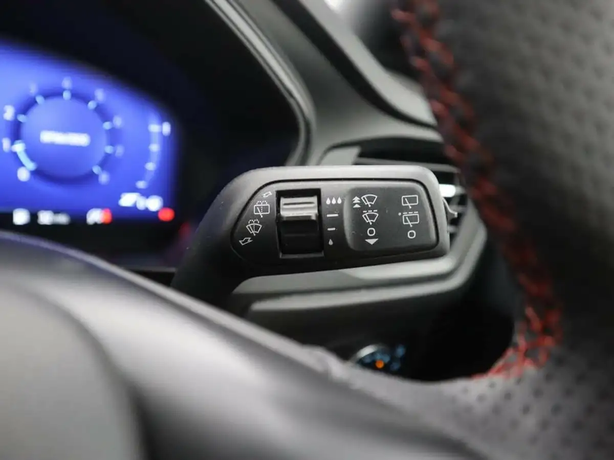 2024-ford-focus-10t-st-line-x-125ps-hatchback-big-36