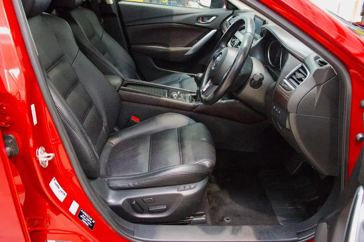 2016-mazda-mazda6-22td-sport-nav-175ps-skyactiv-d-tourer-5d-big-8