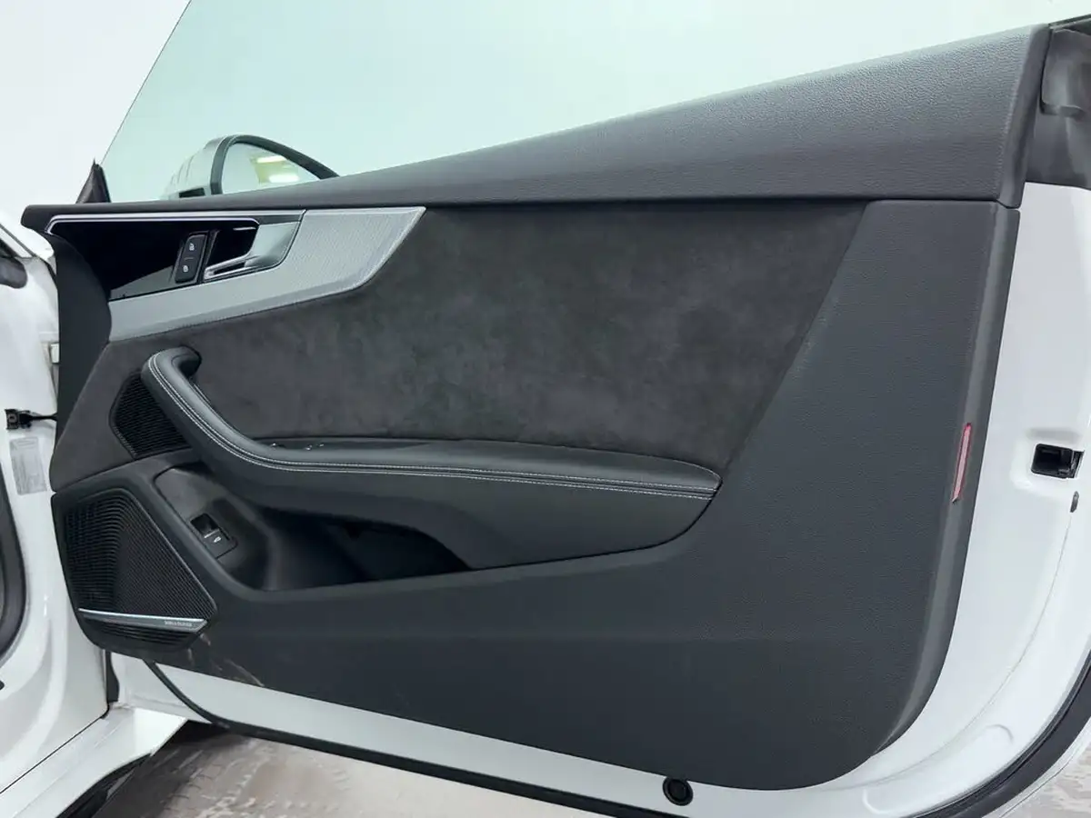 2021-audi-rs5-29-tfsi-coupe-2d-big-17