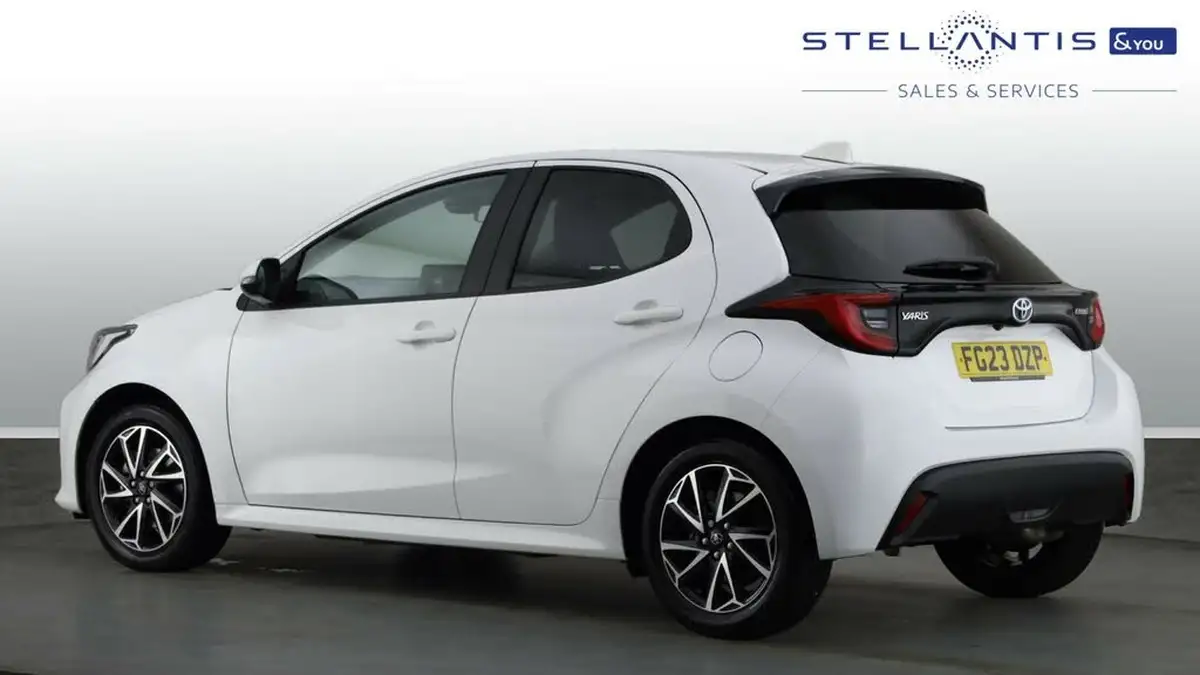 2023-toyota-yaris-15-vvt-i-design-big-2
