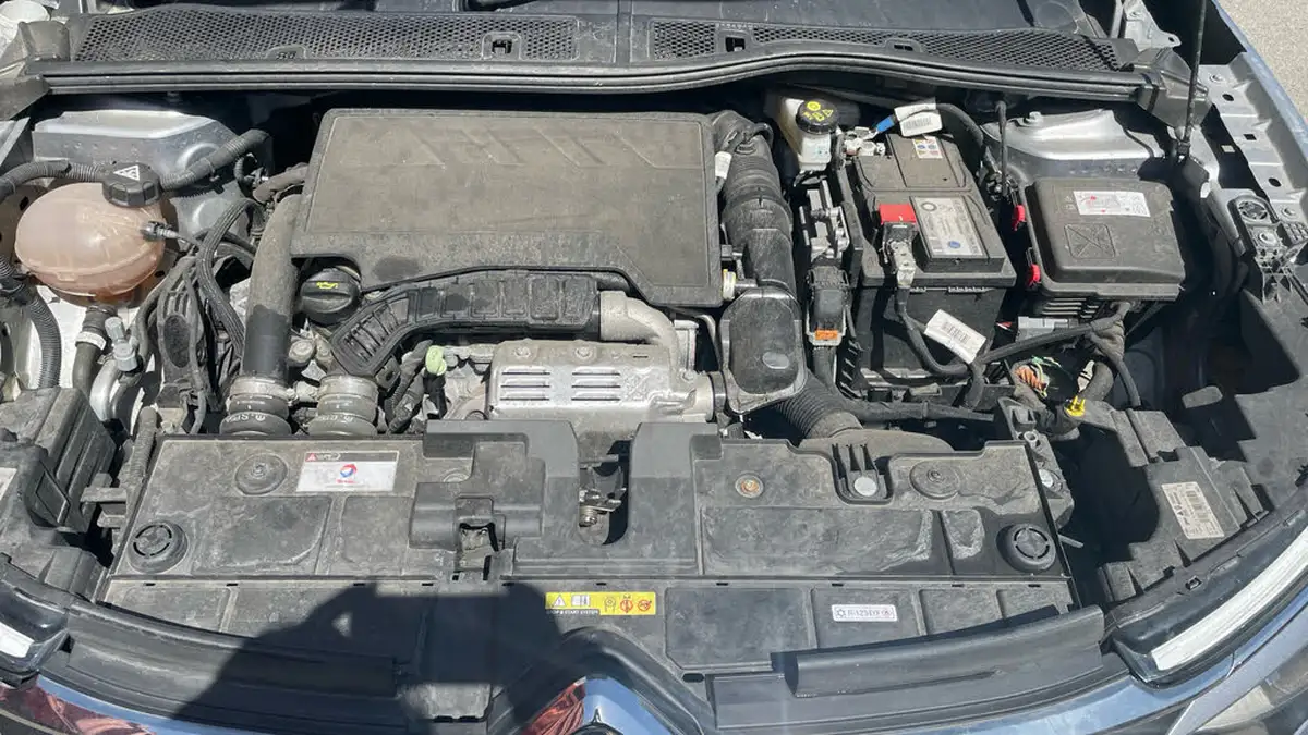 2023-citroen-c4-12-puretech-sense-big-17