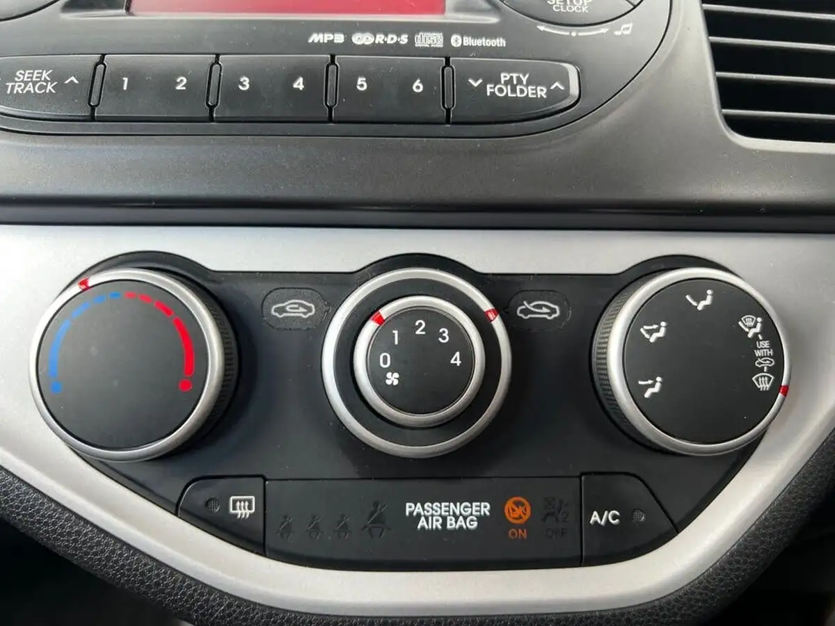 2012-kia-picanto-125-picanto-2-auto-big-7