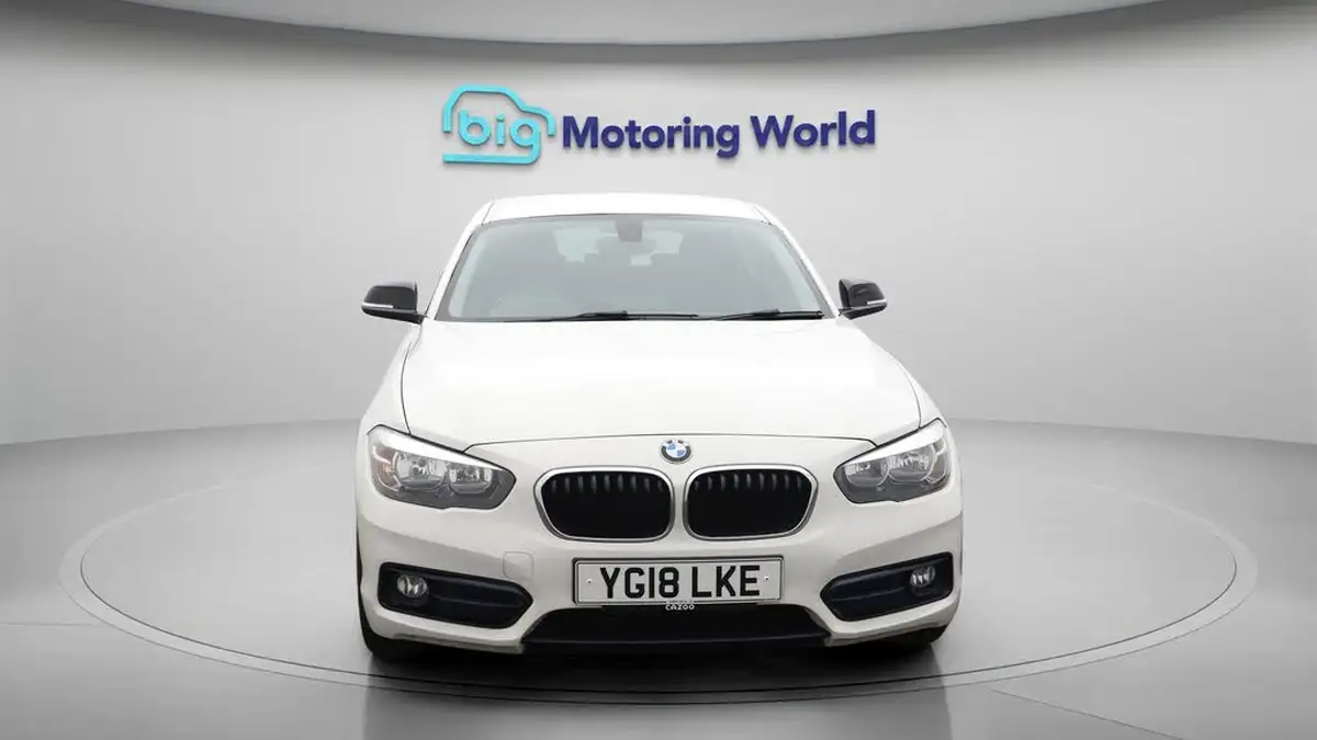 2018-bmw-1-series-15-118i-se-5d-big-2