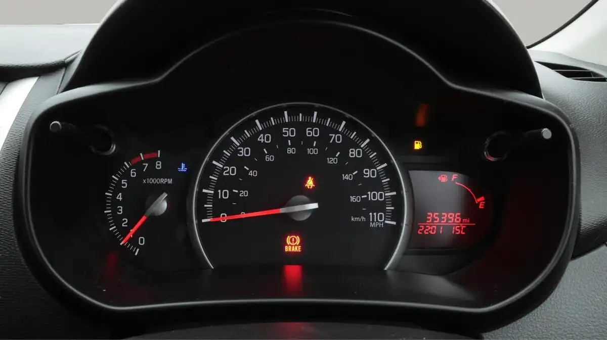 2019-suzuki-celerio-10-sz3-dualjet-big-10