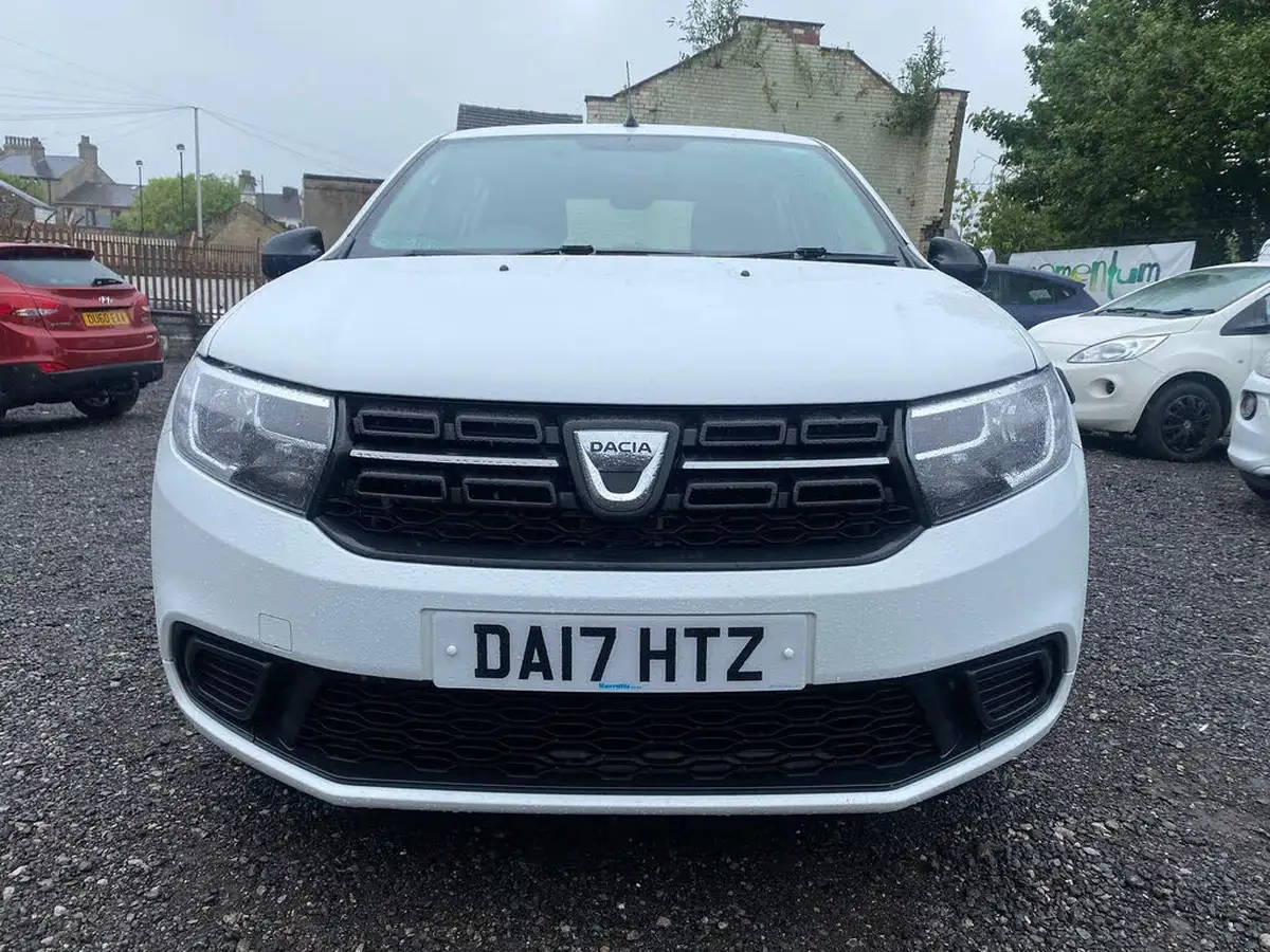 2017-dacia-sandero-10-sce-ambiance-big-2