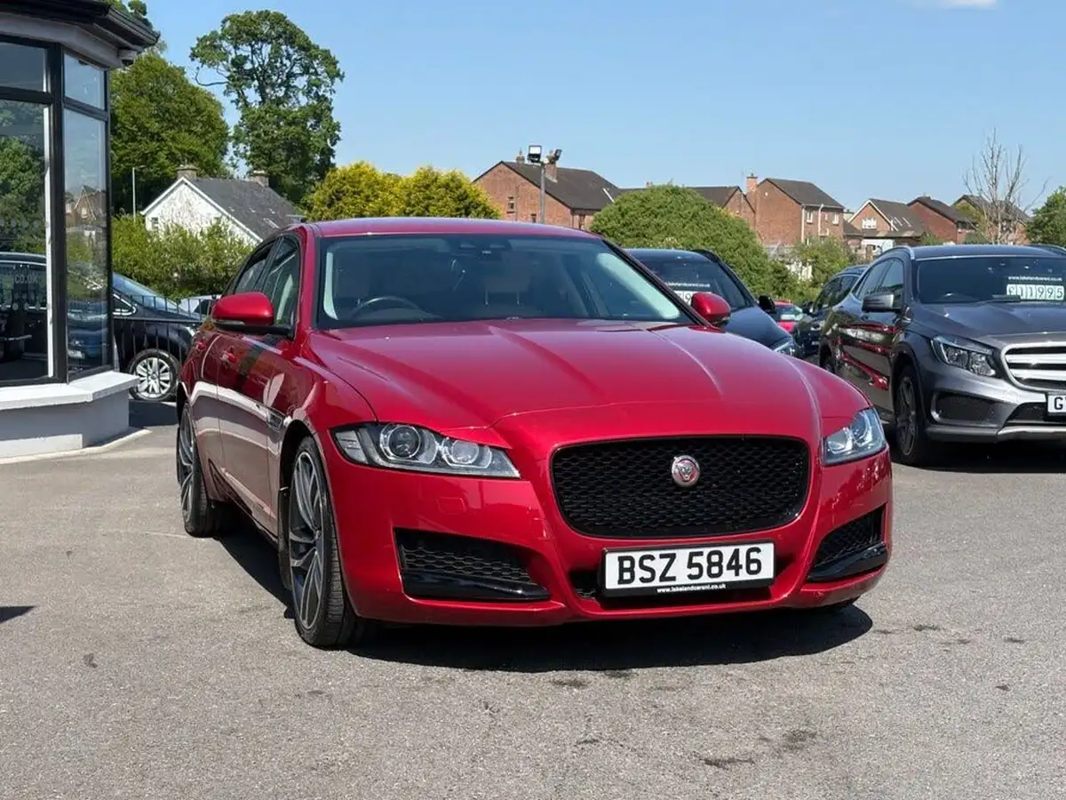 2015-jaguar-xf-20td-portfolio-180ps-auto-big-5