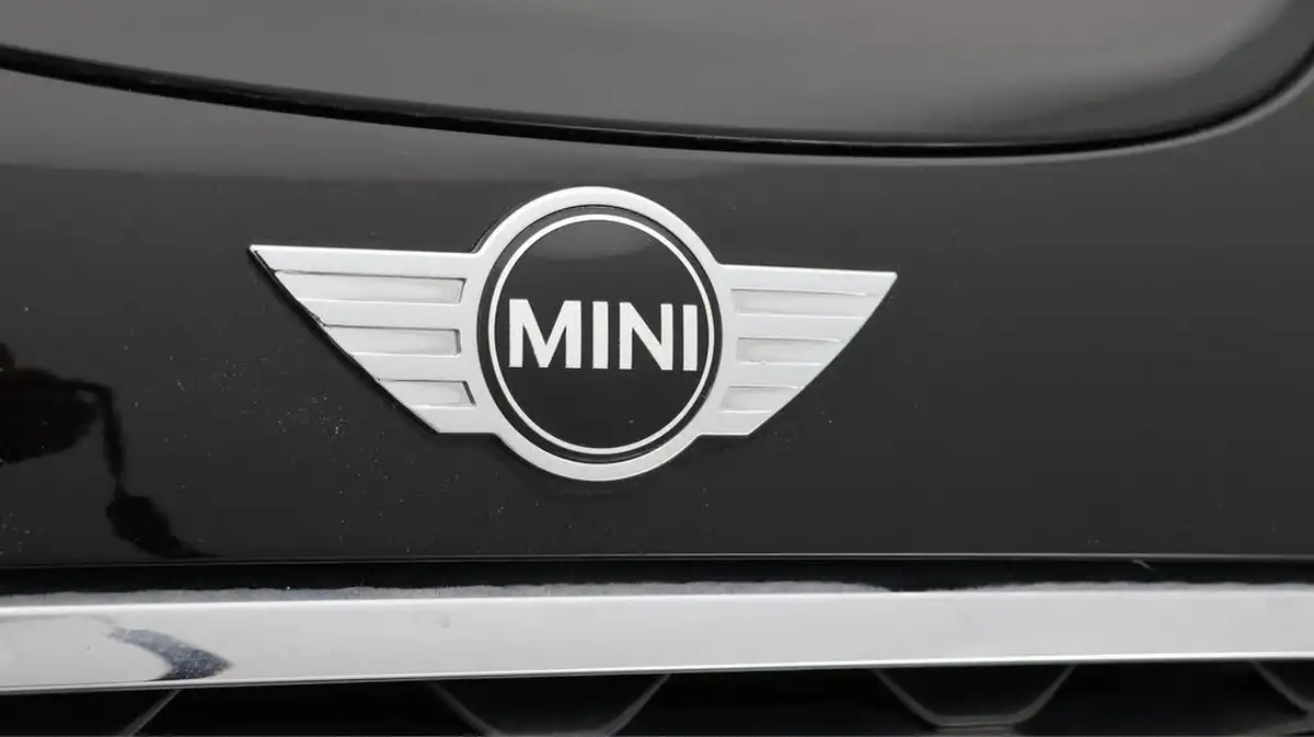 2017-mini-cooper-20-cooper-s-seven-media-xlss-5d-big-22