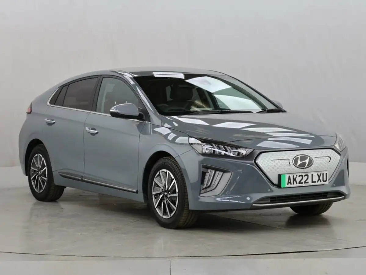 2022-hyundai-ioniq-e-premium-se-electric-big-1