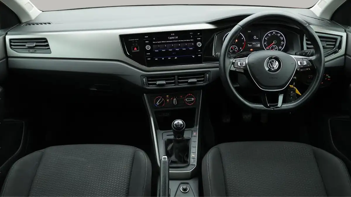 2018-volkswagen-polo-10-tsi-se-big-13