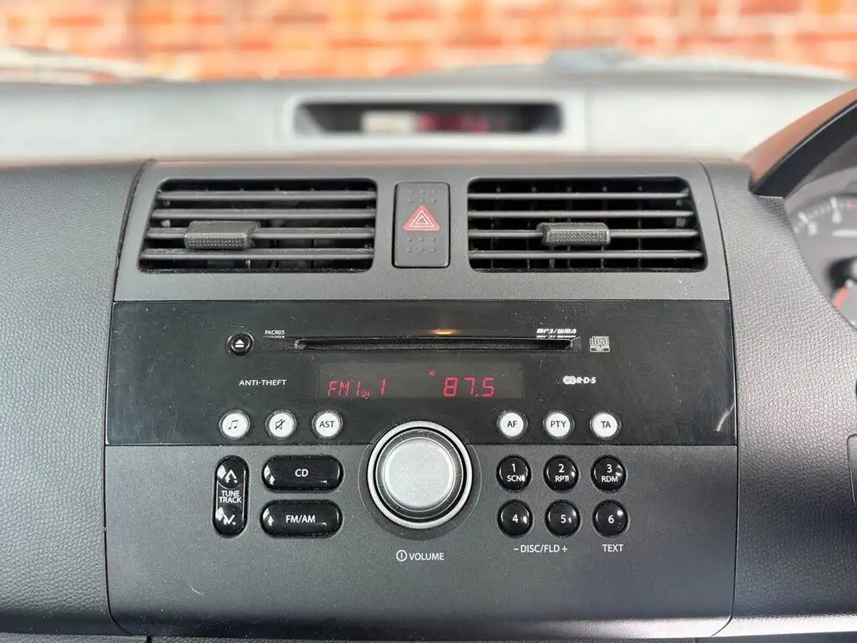 2008-suzuki-swift-13-gl-5d-big-33