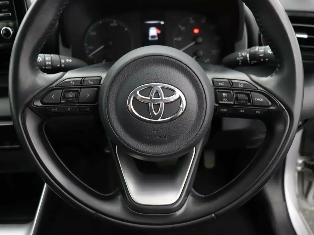 2021-toyota-yaris-15-vvt-i-icon-114bhp-hybrid-1490cc-e-cvt-big-37