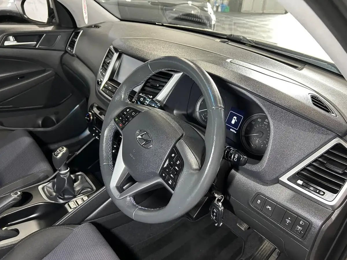 2016-hyundai-tucson-17crdi-blue-drive-se-nav-116ps-big-16