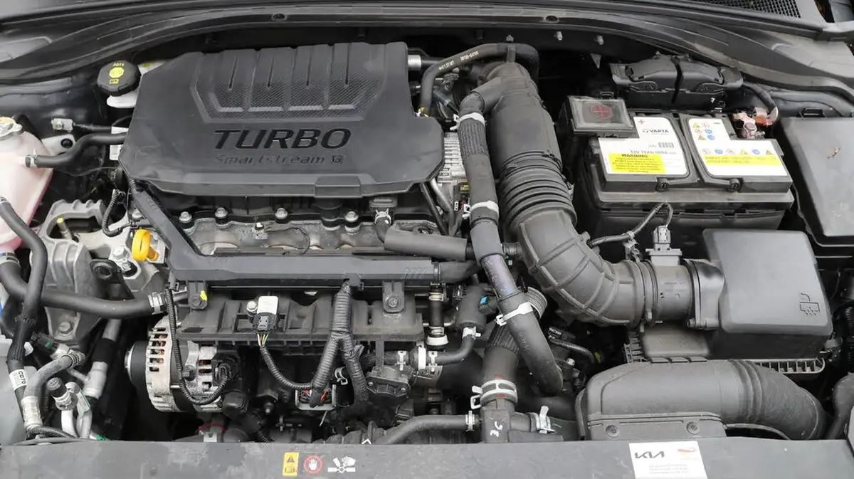 2022-kia-ceed-15-t-gdi-3-hatchback-big-19