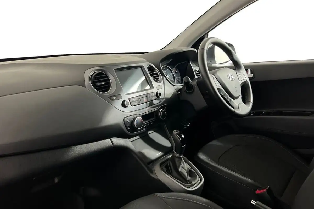 2019-hyundai-i10-12-premium-87ps-1248cc-auto-big-10