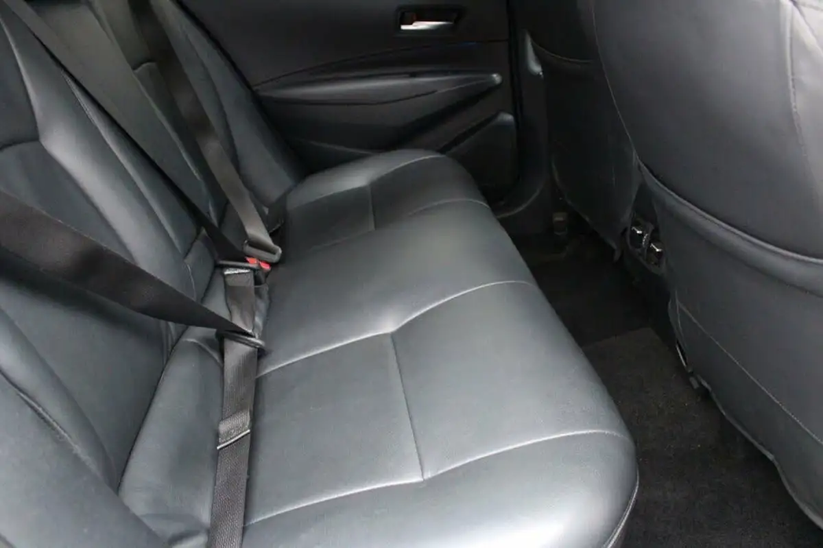 2019-toyota-corolla-20-vvt-i-excel-spare-wheel-touring-sports-big-14