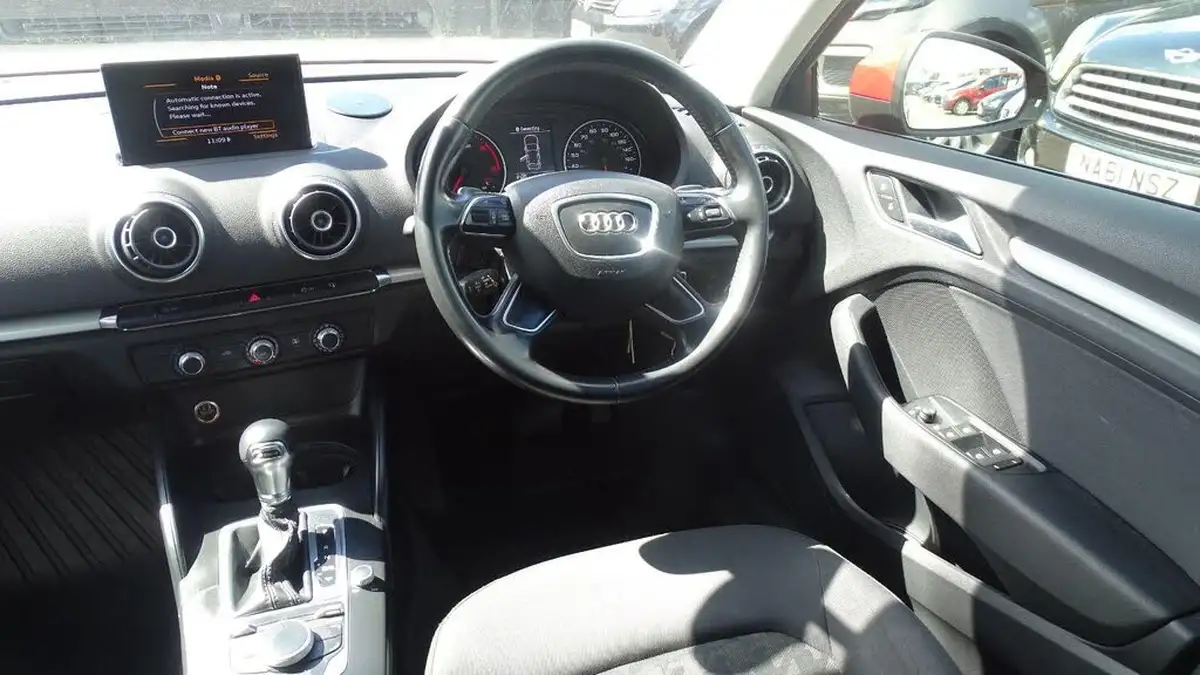 2014-audi-a3-20-tdi-se-sportback-5d-1968cc-s-tronic-big-47