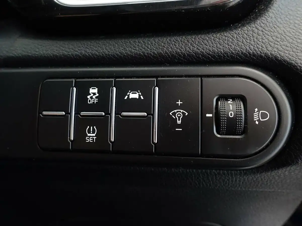 2020-kia-ceed-10-t-gdi-gt-line-big-27