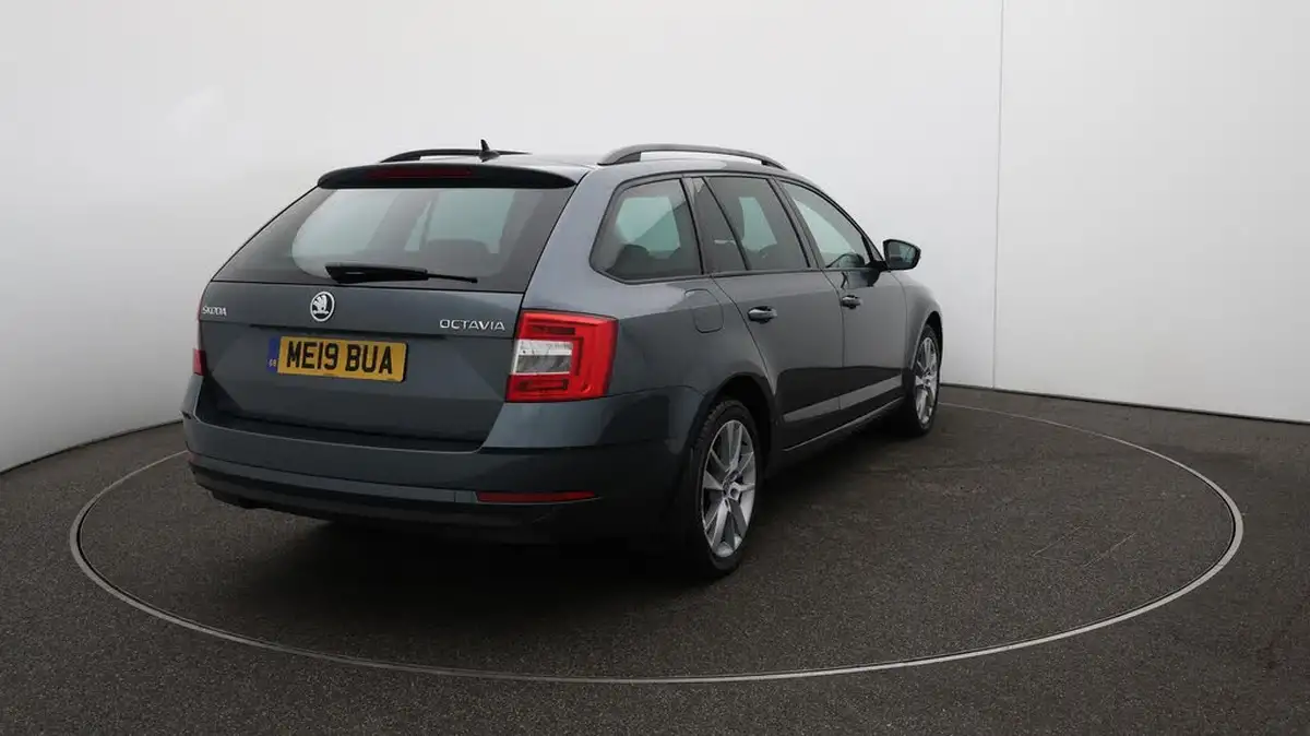 2019-skoda-octavia-20tdi-se-l-estate-dsg-big-48