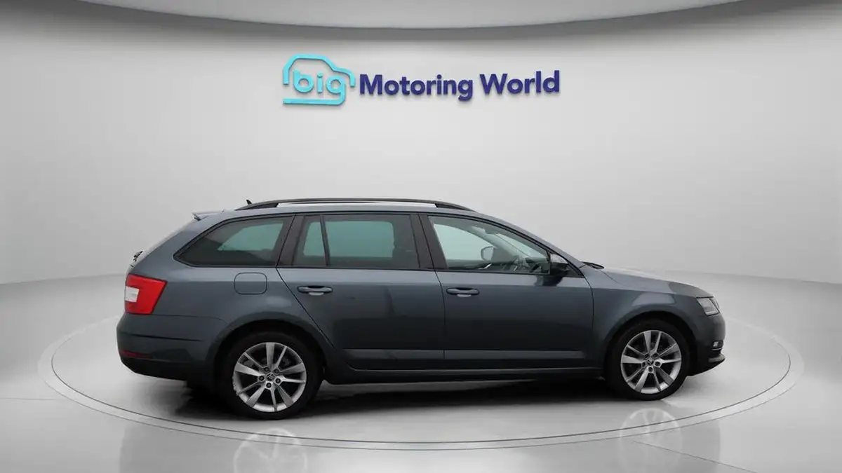 2019-skoda-octavia-20tdi-se-l-estate-dsg-big-8