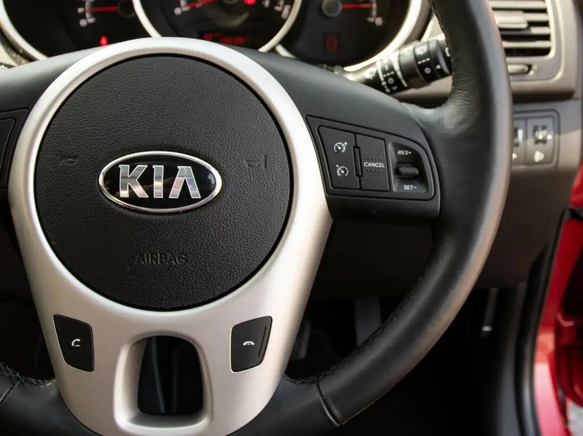 2017-kia-venga-16-4-auto-big-19