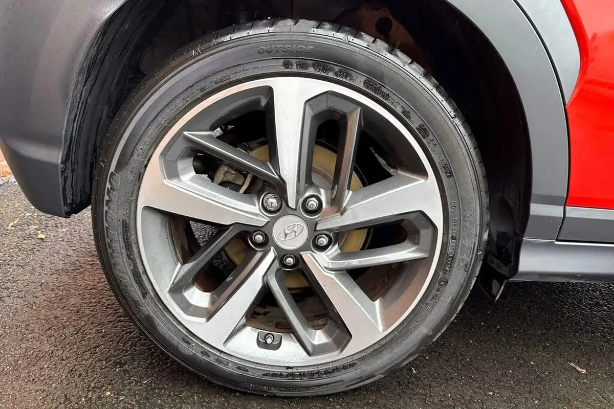2018-hyundai-kona-10-t-gdi-premium-se-1-tone-roof-big-21