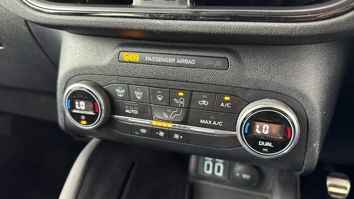2021-ford-kuga-15-st-line-edition-big-17