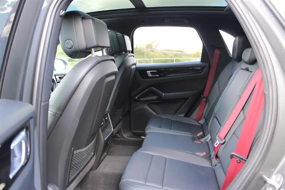 2020-porsche-cayenne-30-v6-station-wagon-big-17