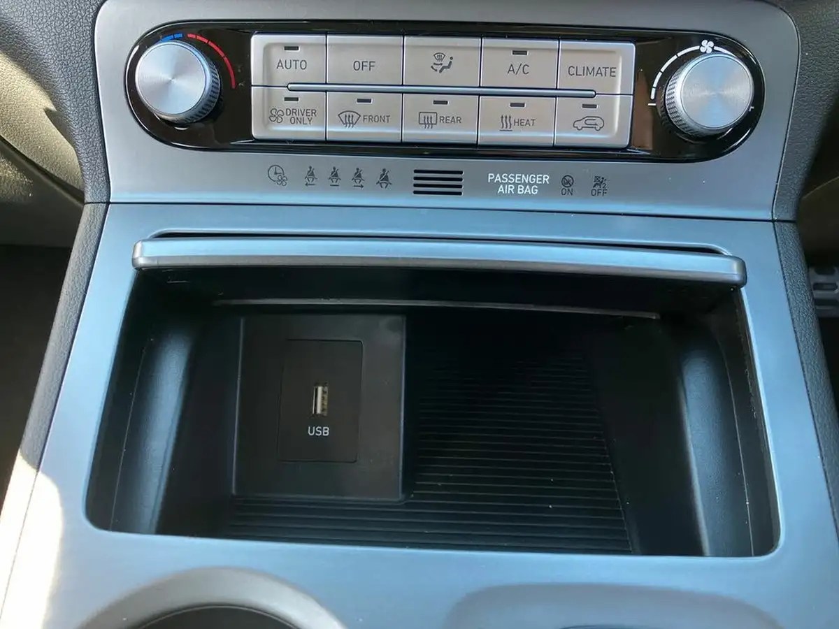 2023-hyundai-kona-e-se-connect-big-36