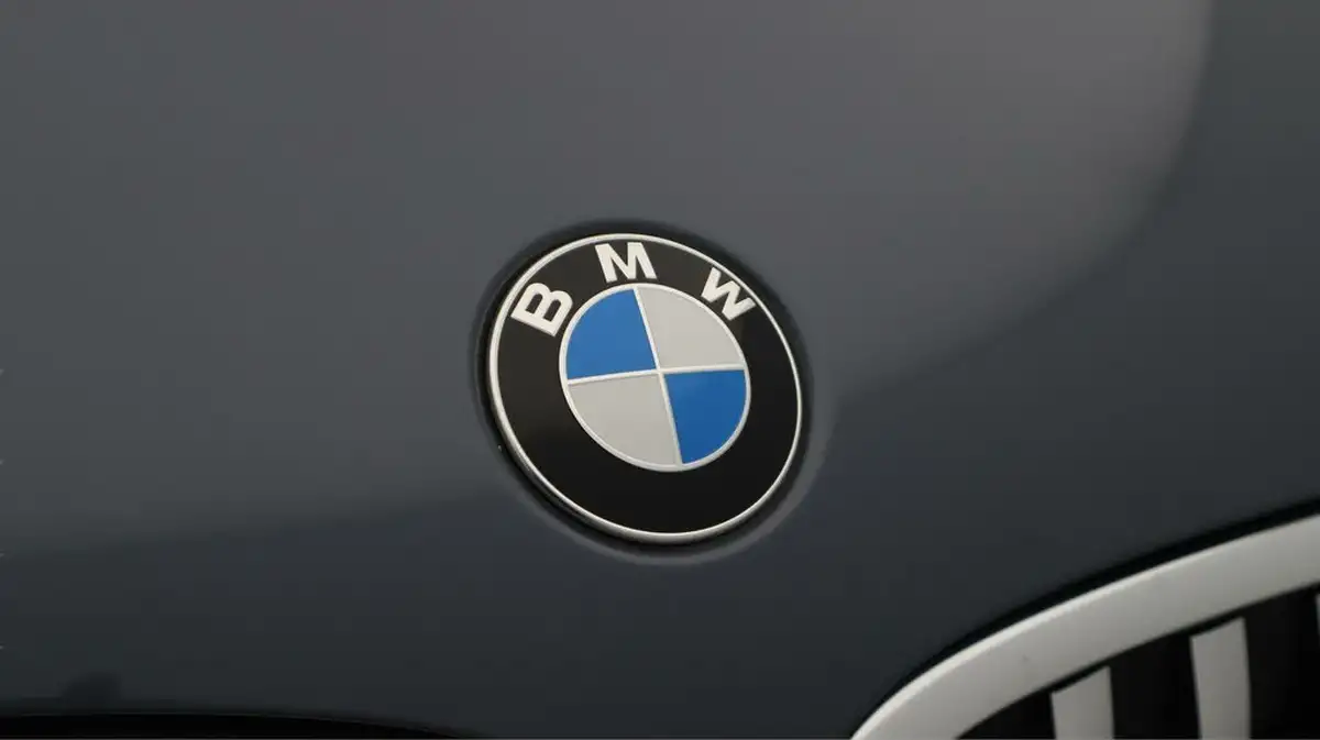 2022-bmw-x1-20-sdrive20i-xline-big-22