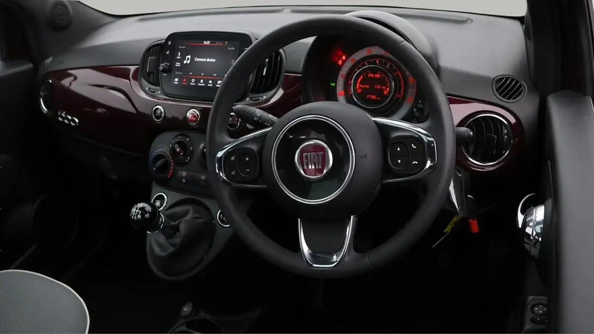 2020-fiat-500-10-lounge-big-9