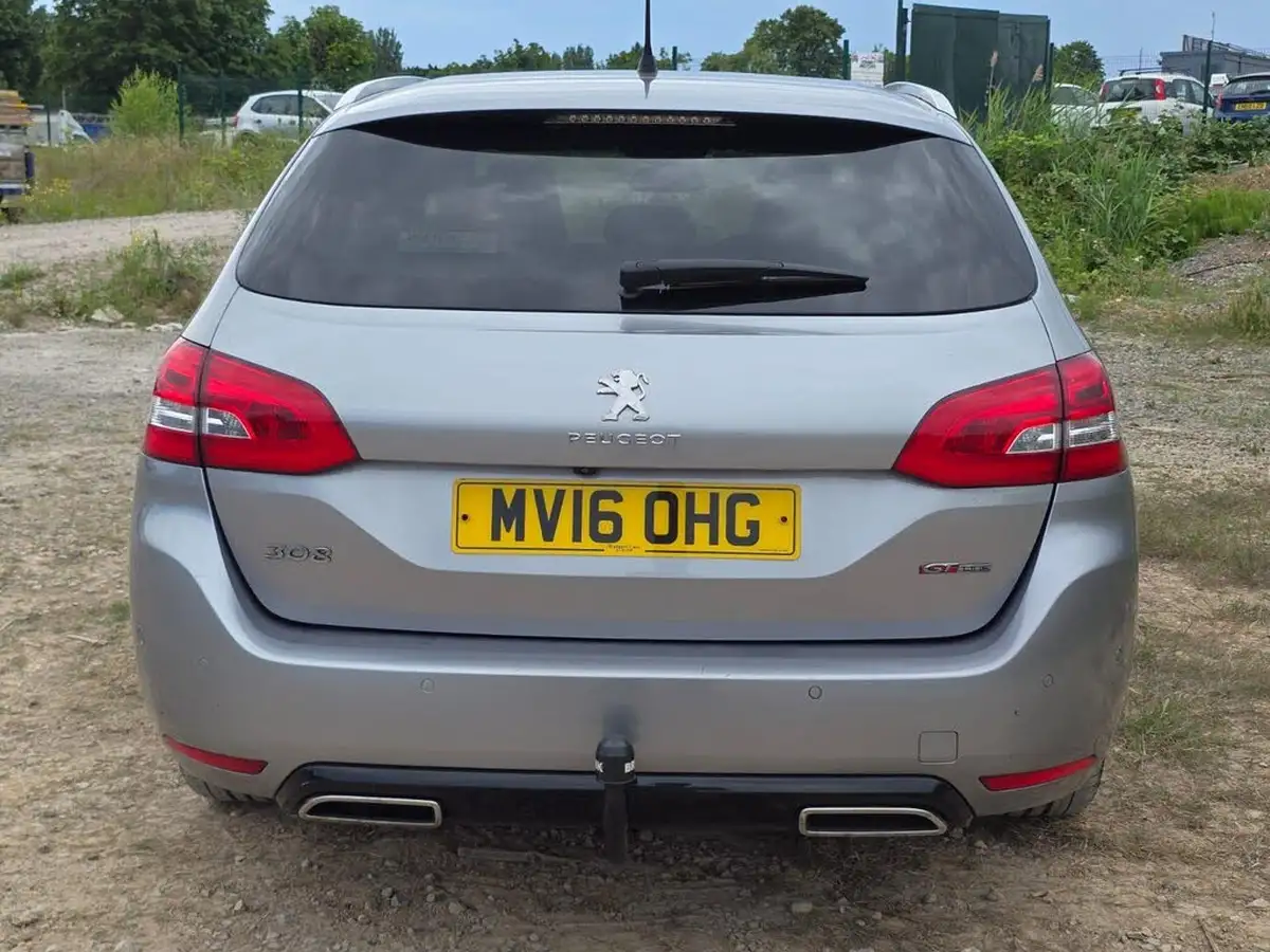 2016-peugeot-308-sw-20-bluehdi-gt-line-eat6-big-16