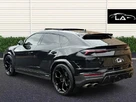 2023-lamborghini-urus-40-no-trim-small-4